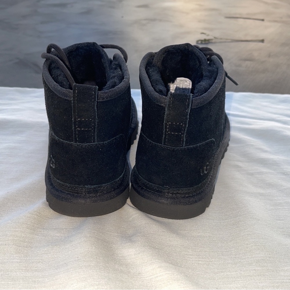 Women UGGS from uggs.com - Picture 4 of 5